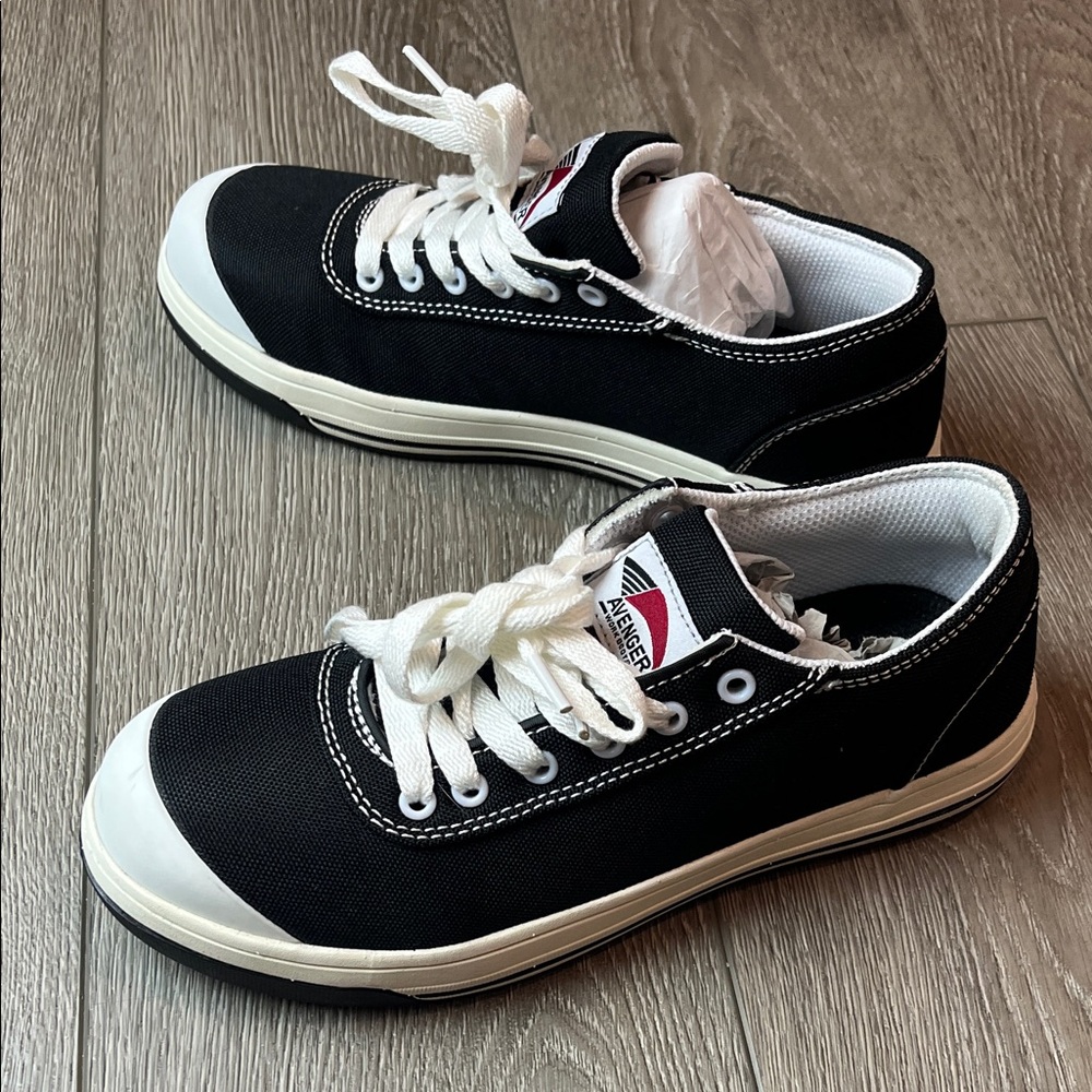 Avenger work boots Black Canvas Sneakers women 7 U.S.